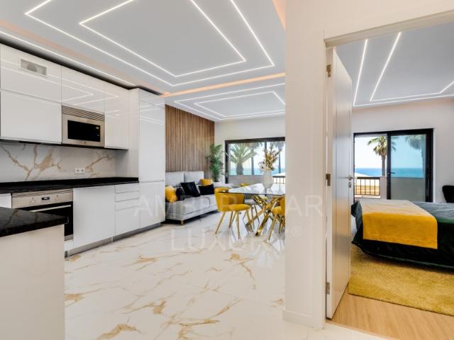 T3 Remodelado com Vista Mar Frontal | 1ª Linha da Praia de Quarteira