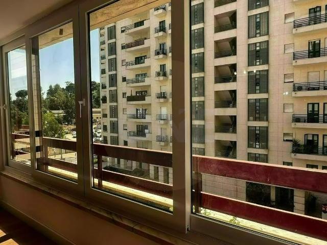T3 Remodelado com Garagem e Arrecadação nas Laranjeiras