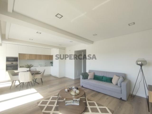 T3 Remodelado para venda em Benfica