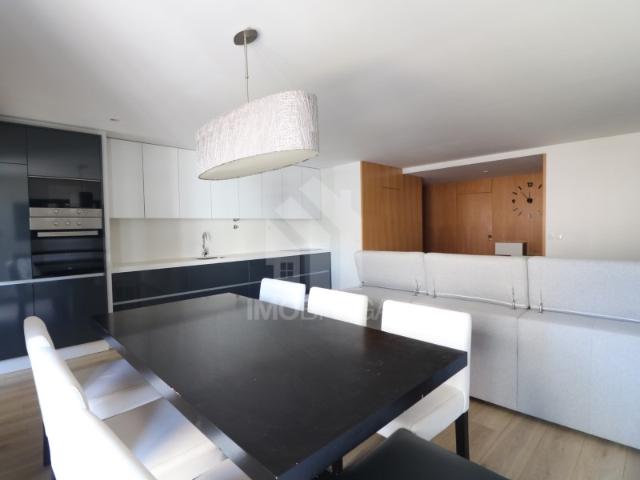 T3 REMODELADO | S. VICENTE JUNTO AO CENTRO HISTÓRICO DA CIDADE DE BRAGA | GARAGEM | ELEVADOR
