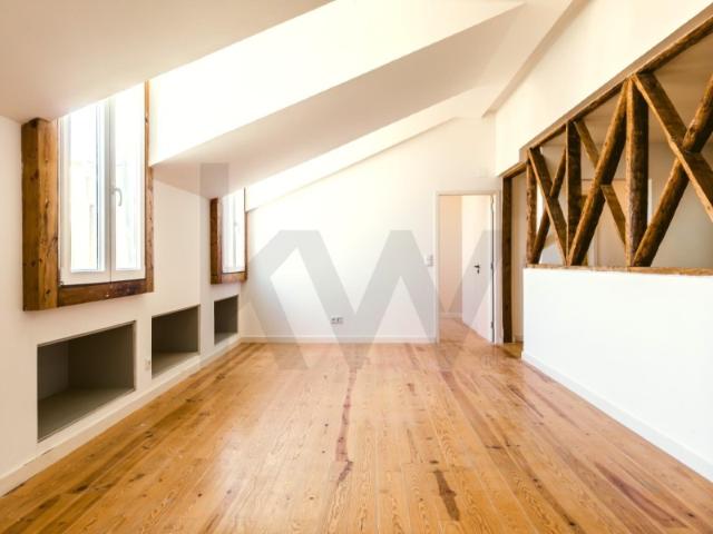 T3 Remodelado | 2 Suites | Vista Rio | Mosteiro S. Vicente de Fora