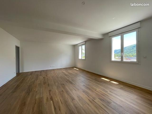 T3 rénové de 63,09 m² avec vue montagne dégagée