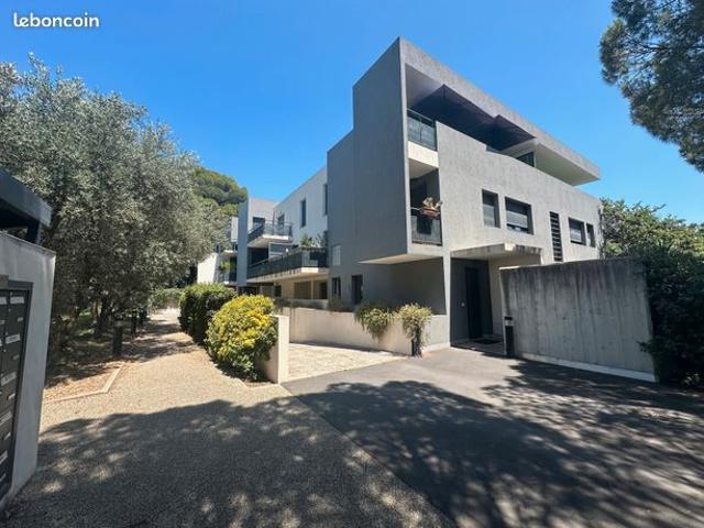 T3 récent + terrasse 18 m² + clim + parking – Résidence Estela Croix d'argent