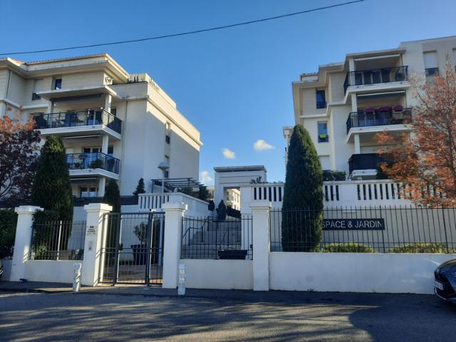 T3 REFAIT A NEUF ENTIEREMENT MEUBLE BALCON CH DE LA MARRE 13