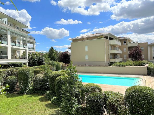 T3 RESIDENCE DE STANDING AVEC PISCINE GRANDE TERRASSE VOURLES