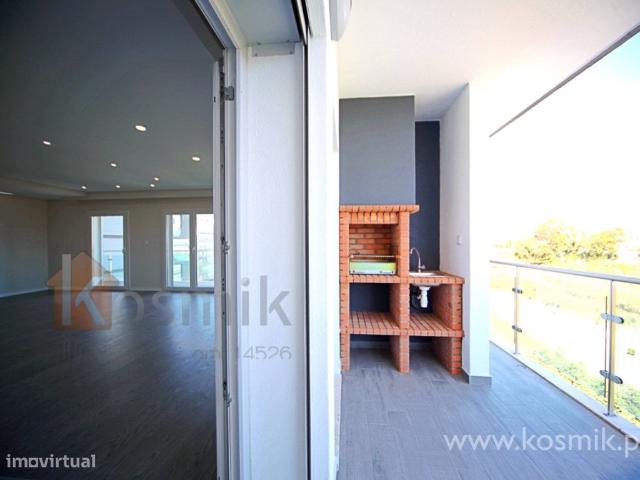T3 SOLVILLAS: ODIVELAS: NOVO: Equipado: Churrasqueira: Garag.