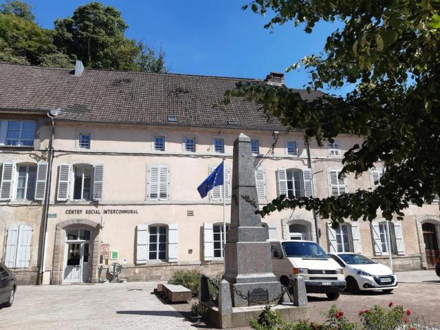 T3 SPACIEUX AU CALME 15 KMS DE LUXEUIL