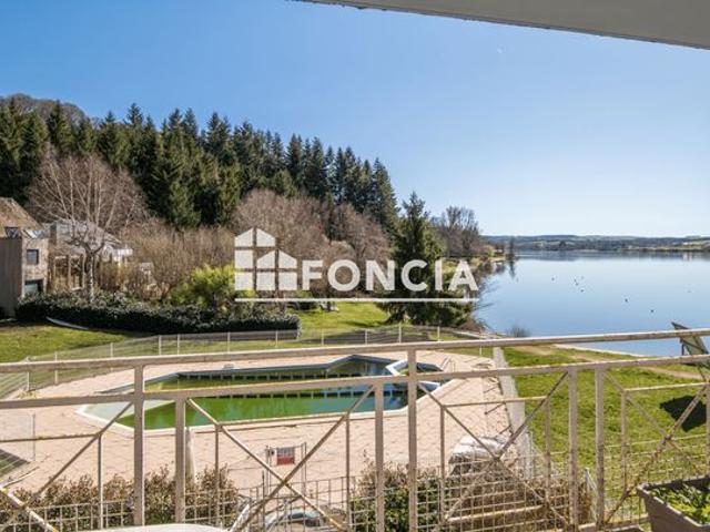 T3Bis en étage avec vue sur le Lac de Pareloup et parking