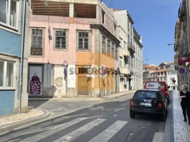 T0+1 novo na Baixa do Porto