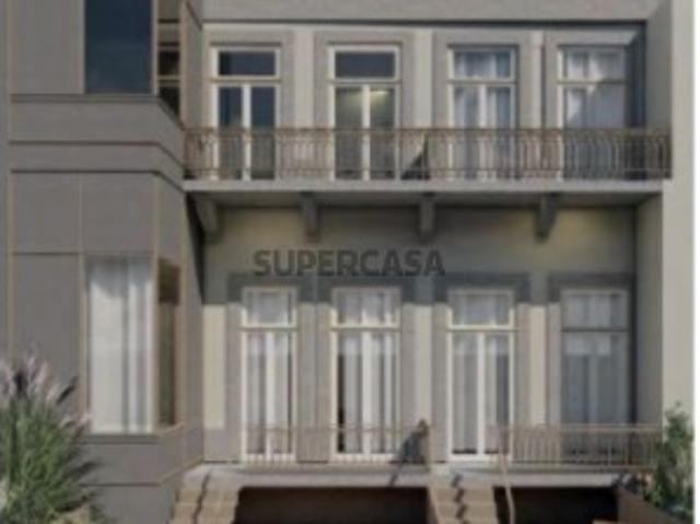 T0 Dúplex, novo com 54m2 terraço a sul, ao Mercado do Bolhão, Porto