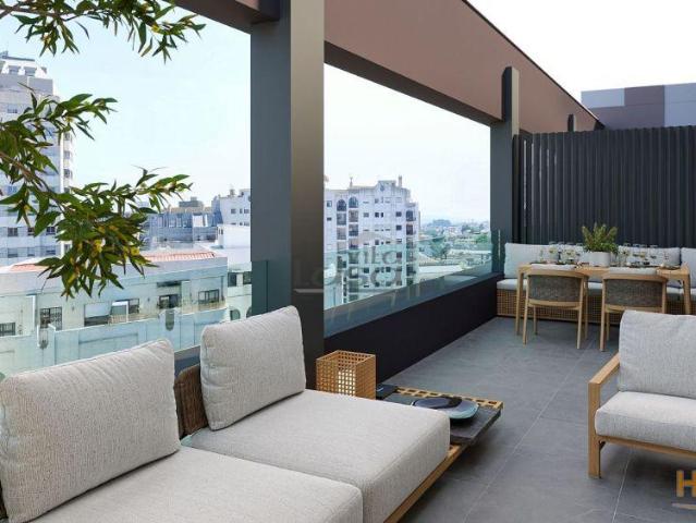 T0 Recuado com terraço, c/ garagem e arrumos no Centro de Gaia. | 26064063233