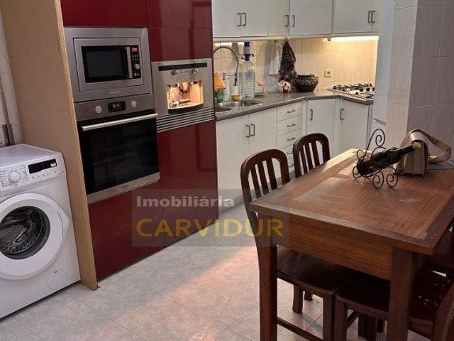 T1+1 Baixa da Banheira Remodelado