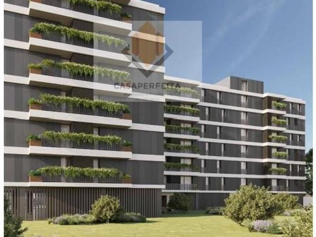 T1+1 Novos com Varandas e Lugares de Garagem Oporto Plaza. 65m² Paranhos
