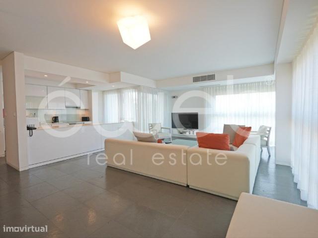 Apartamento T1+1 com parqueamento e arredadao, para venda em Tia