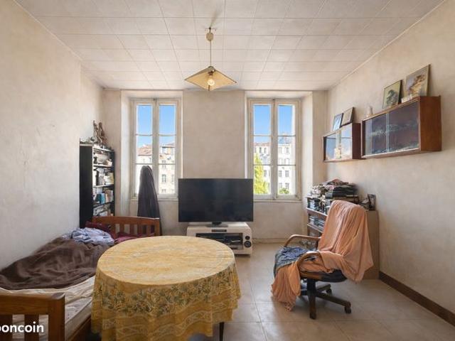 T1/2 35 m² avec locataire en place Belle de Mai 13003