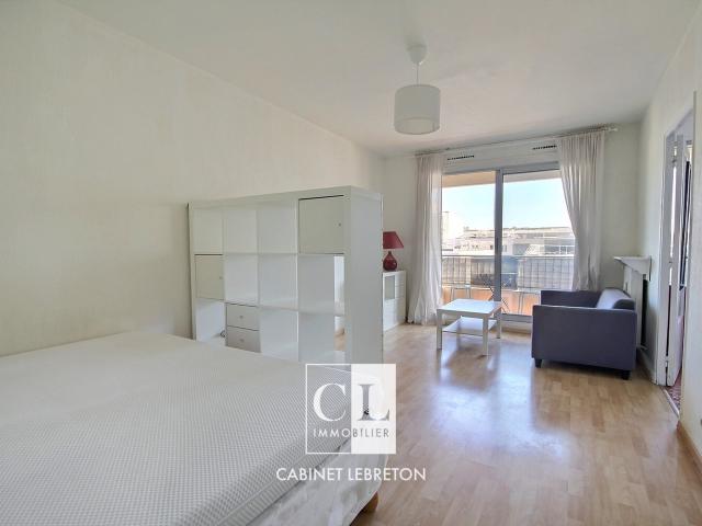 T1/2 en Dernier étage avec Balcon à Marseille 5e La Timone