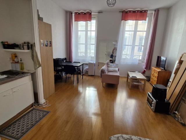 T1 14 RUE PROFESSEUR WEILL 69006 LYON