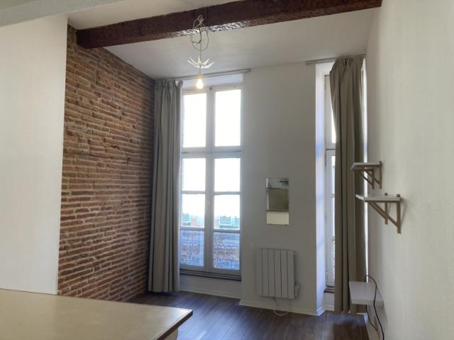 T1 30 RUE PHARAON