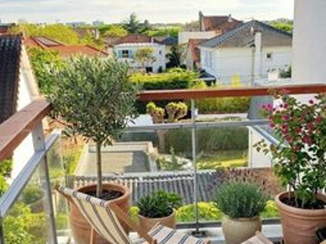 T1 30m² + TERRASSE Etat neuf Saint Maur
