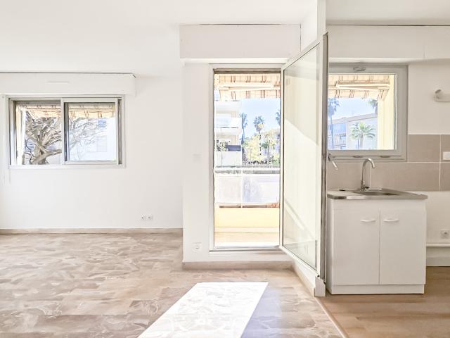 T1 32 m2 Secteur Jardin Olbius Riquier terrasse cave parking