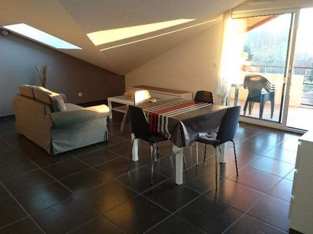 T1 + TERRASSE + GARAGE ET PKG Alby sur Chéran
