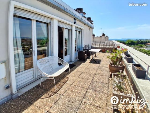 T1 toit terrasse 28 m², vue panoramique sur Lyon