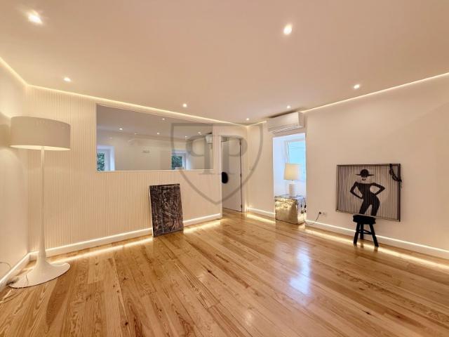 T1 Totalmente Remodelado no Centro Histórico de Cascais