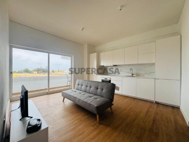 T1 Totalmente Remodelado na Prestigiada Avenida 5 de Outubro