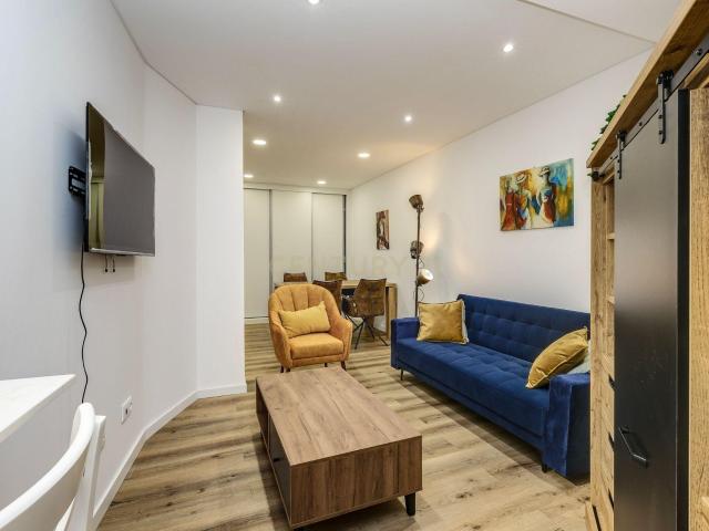 T1 totalmente renovado e mobilado a estrear | Próximo Alameda, Areeiro e IST