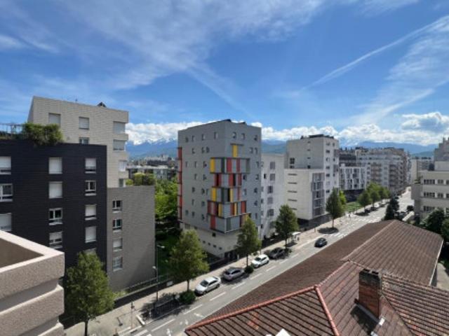 T1 à Grenoble à louer Locagestion, expert en gestion locative