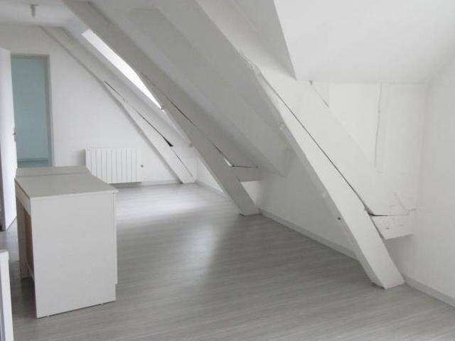 T1 BIS 2 pièces à louer