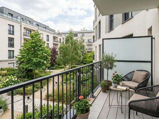 T1 BIS avec TERRASSE, PROCHE MÉTRO 14