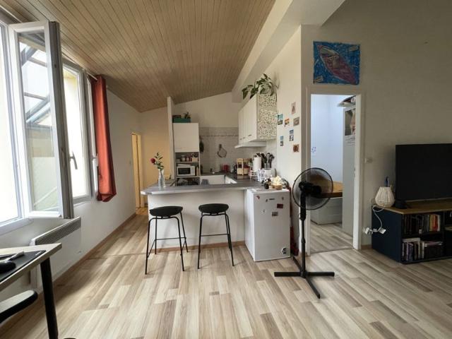 T1 bis BORDEAUX GAMBETTA PETITE COPRO FAIBLES CHARGES