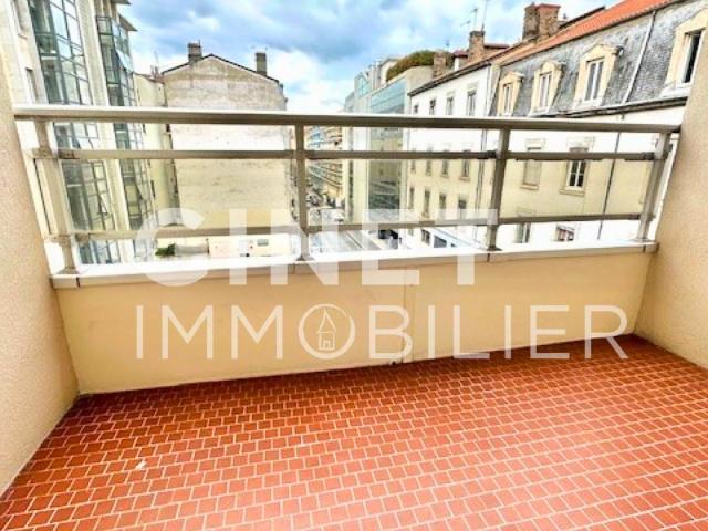 T1 BIS DE 43,43 M² AU COEUR DU 6EME ARRONDISSEMENT DE LYON, DANS UNE RUE CALME
