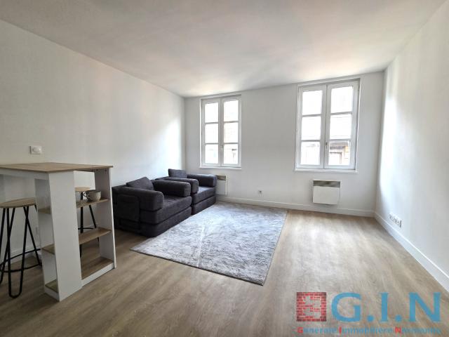 T1 bis duplex meublé 26m2 Hôtel de ville