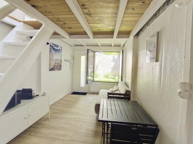 T1 Bis Duplex Meublé avec Jardin
