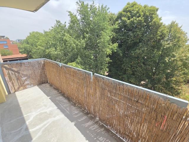 T1 bis meublé avec balcon et parking renové à Lespinet/ Halle des machines