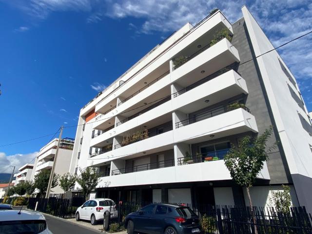 T1 Bis n08 Les Hauts Cézeaux Bâtiment B