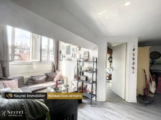 T1 Bis Saxe Gambetta Dernier étage avec asc. 33m² Lyon 7ème