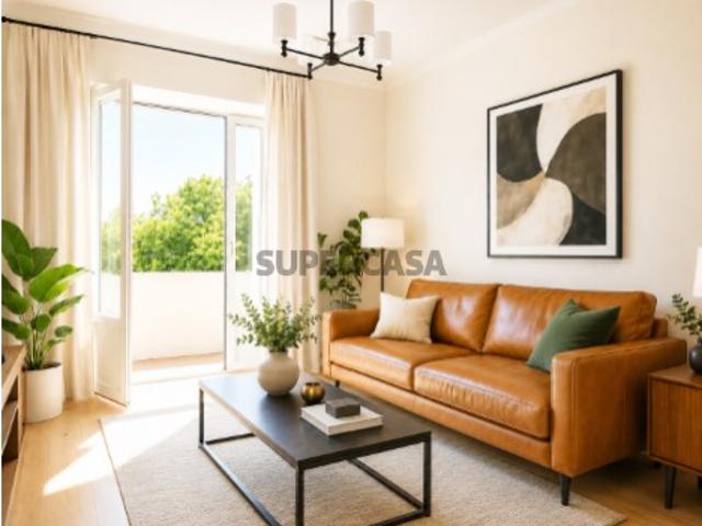 T1 com 2 Varandas | Alto de São João, Lisboa