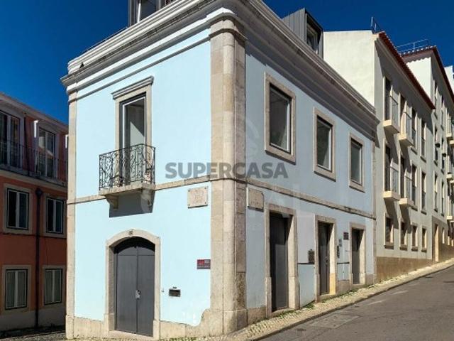 T1 com estacionamento, construção nova 2016 e vista para o Castelo de São Jorge Arroios, Lisboa