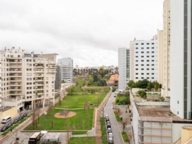 T1 com estacionamento na Praça de Espanha