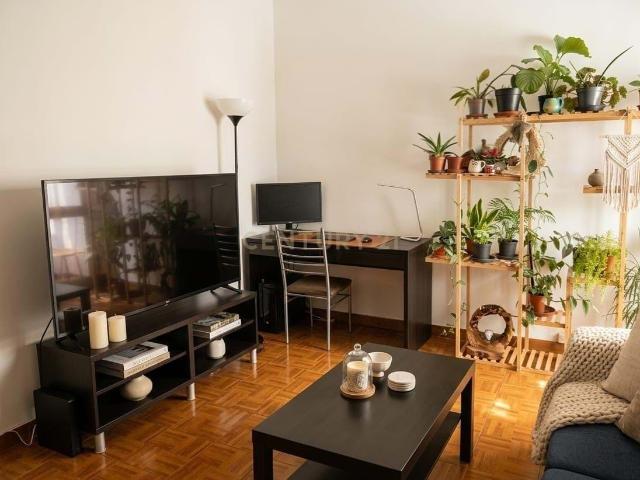 T1 com excelentes áreas, varandas e arrecadação – Forte da Casa