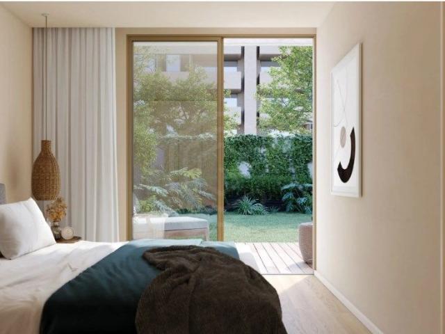 T1 com jardim privado de 85m2 e lugar de garagem