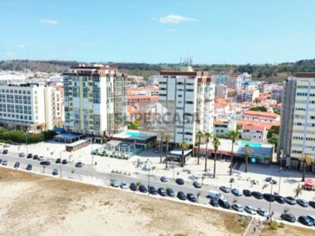 T1 com remodelação total, cozinha equipada, mobilado, a poucos metros da praia