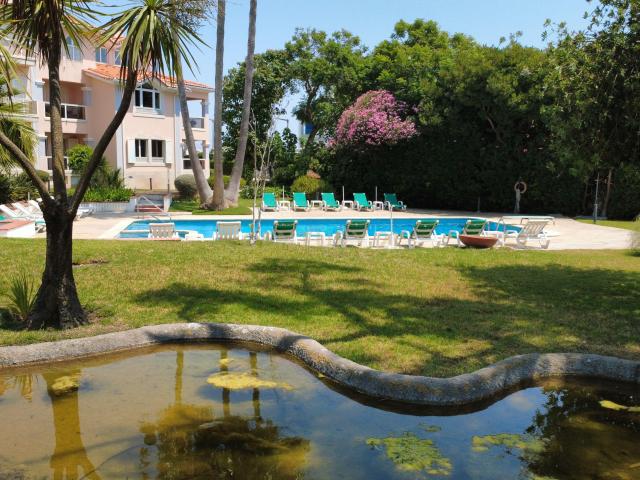 T1 de Excelência no Centro de Cascais – Condomínio Privado com Piscina