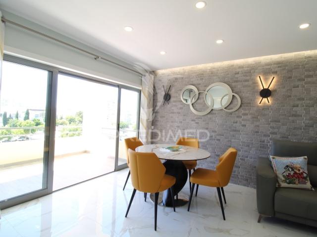 T1 de Luxo com piscina e 2 lugares de garagem perto da Praia da Rocha