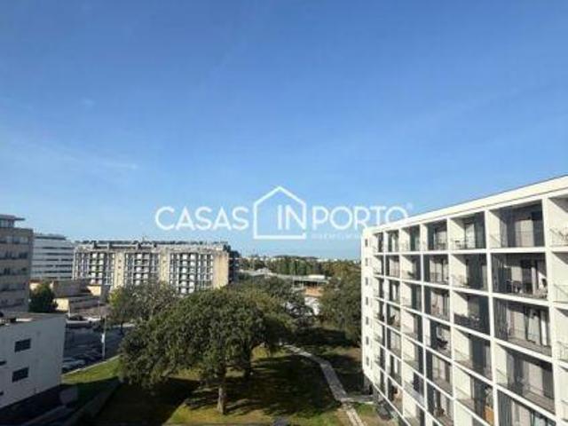 T1 de Luxo junto ao Pólo Universitário com terraço. | 26084058562