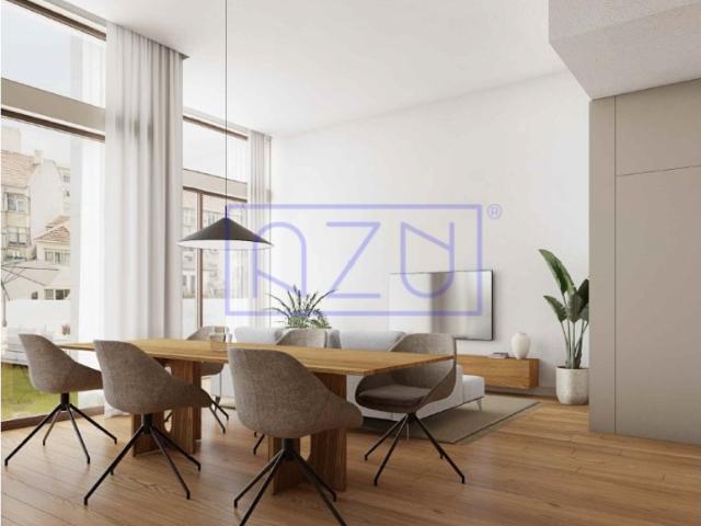 T1 Duplex com mezzanine e logradouro Rua da Alegria