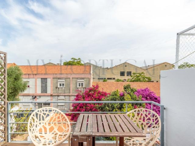 T1 Duplex com Varanda Privada no Coração de Belém